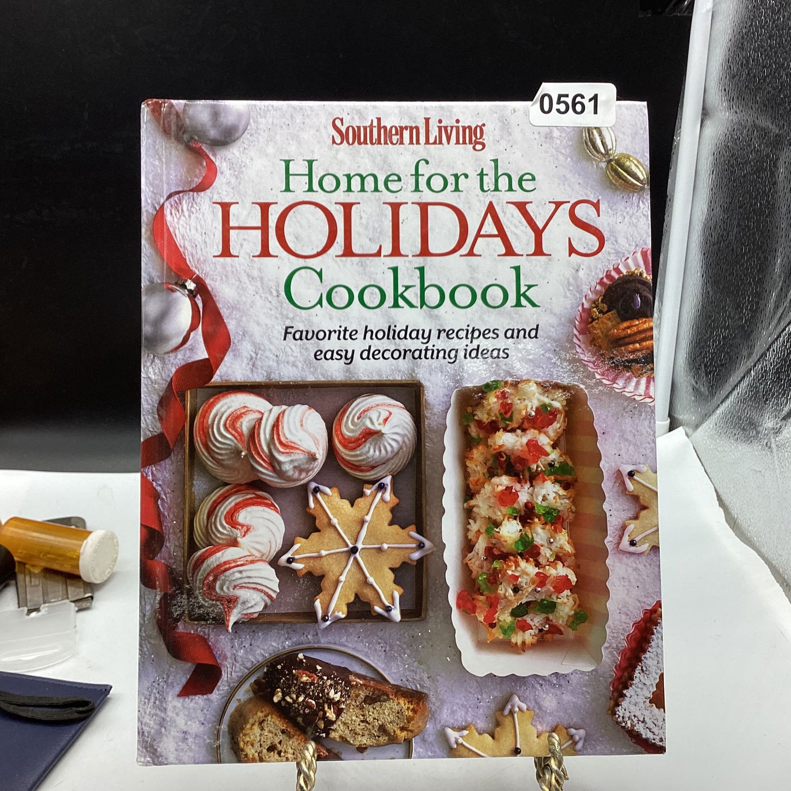 CHRISTMAS SOUTHERN LIVING COOK BOOK (1 of 1)