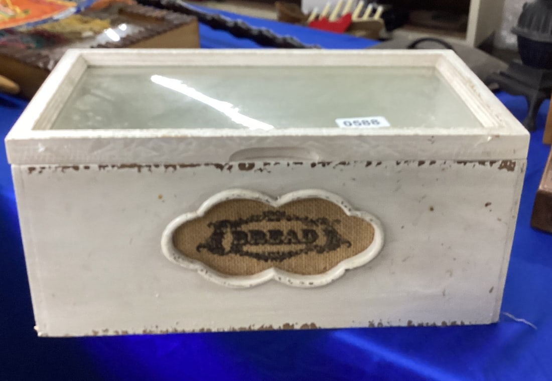 PRIMIOTIVE PAINTED BREAD BOX: 6 1/2 X 7 1/2 X 13 1/2 GOOD SHAPE