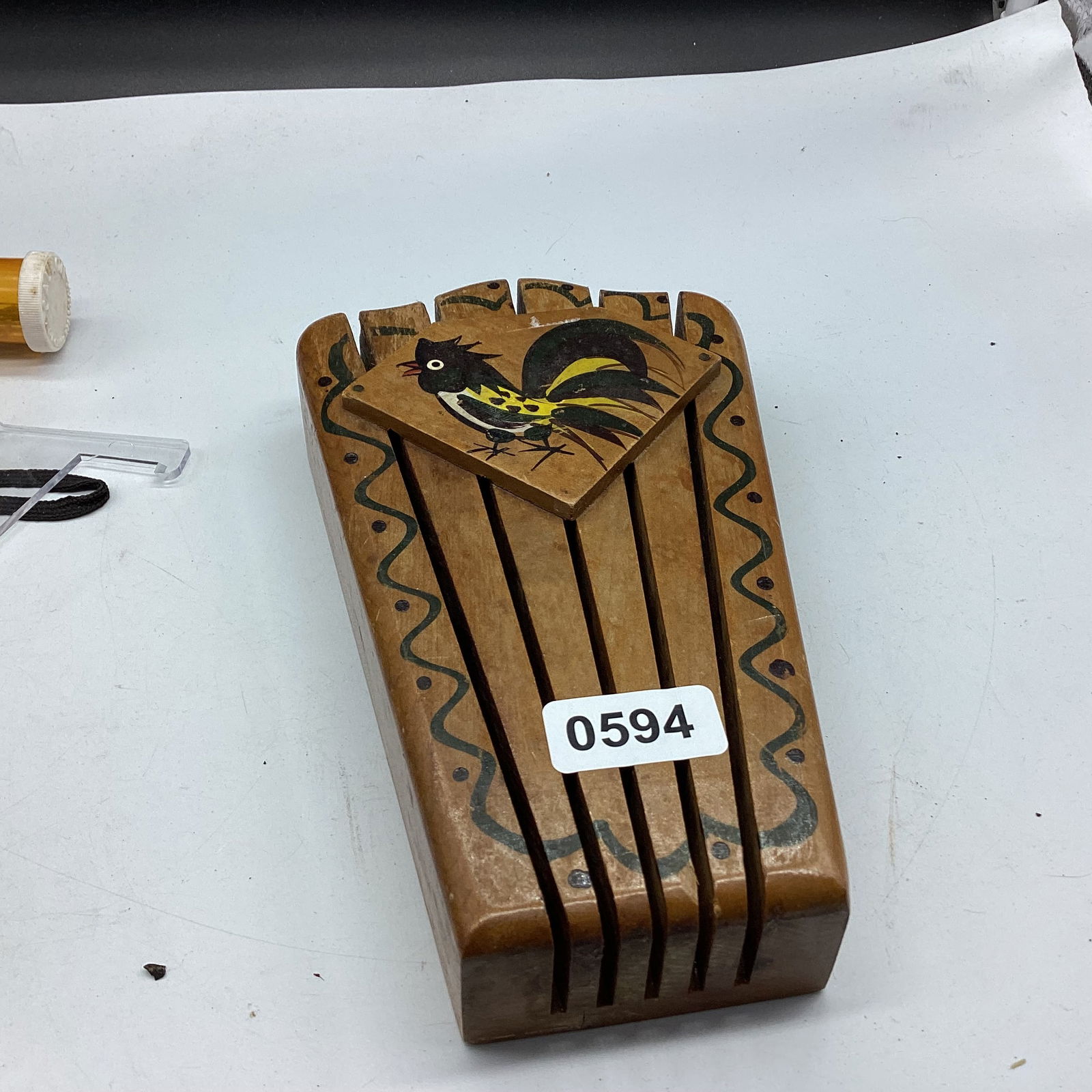 WOODEN KNIFE HOLDER: WOODPECKER WOOD WORKS GOOD SHAPE