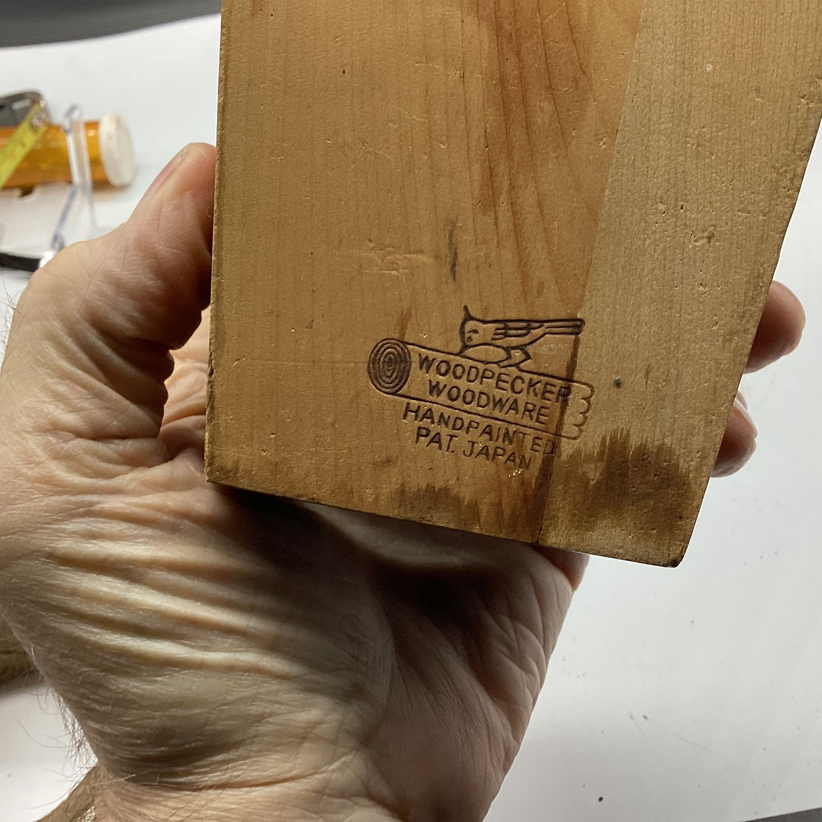 WOODEN KNIFE HOLDER - 2