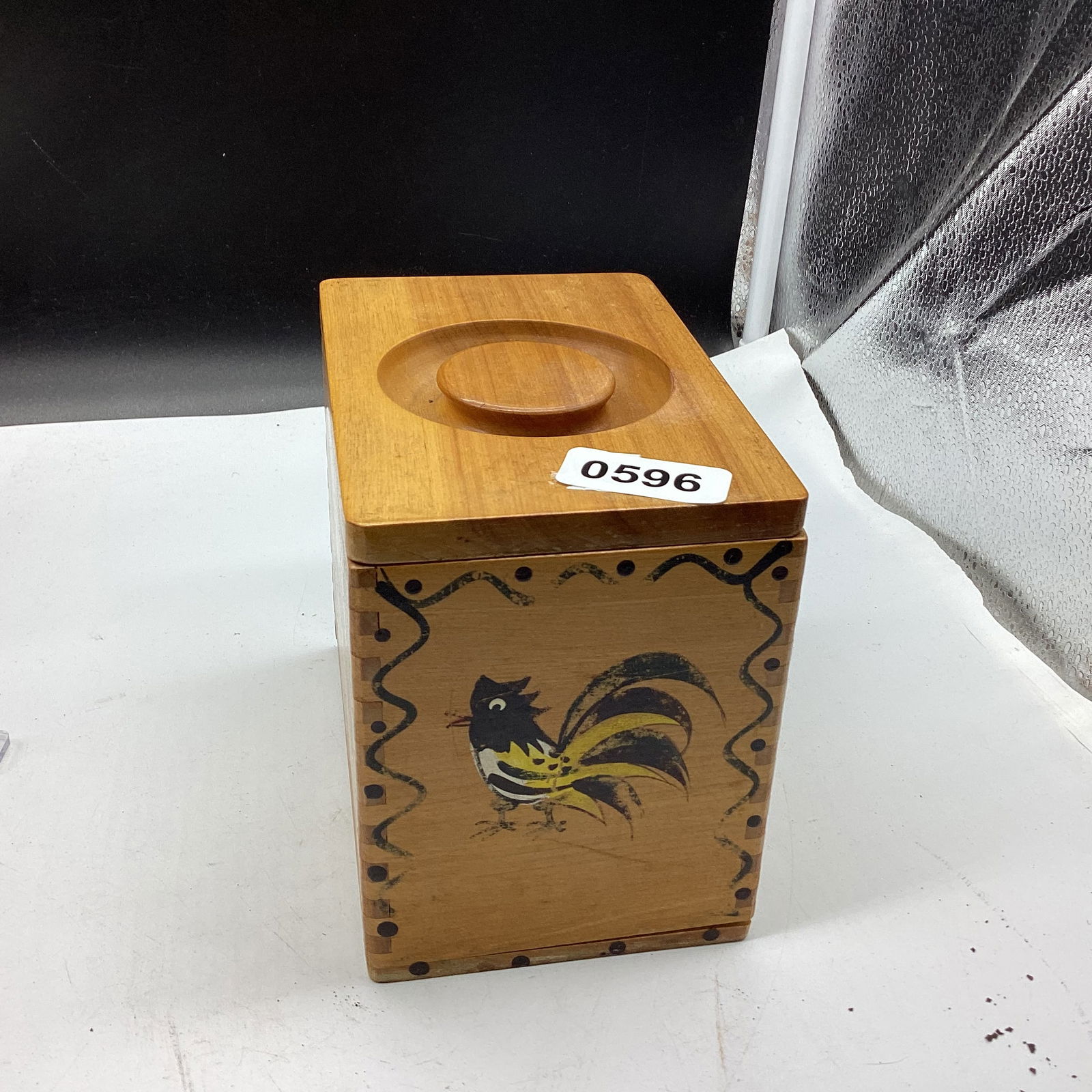 WOODEN RECEIPE BOX: WOODPECKER WOOD WORKS GOOD SHAPE