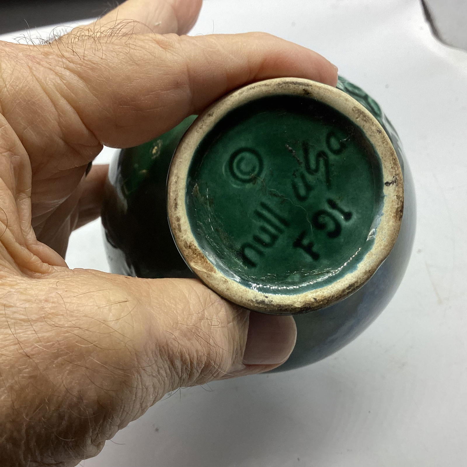 SMALL HULL AMERICA EAGLE PITCHER - 2