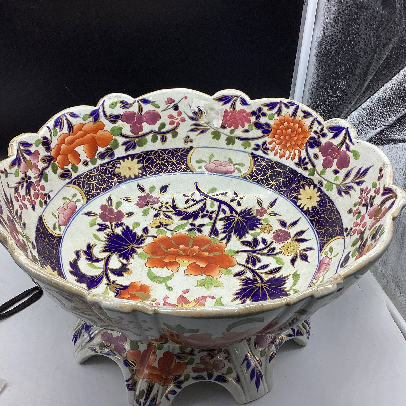 VINTAGE IMARI STYLE IRONSTONE PORCELIAN FOOTED BOWL (1 of 4)