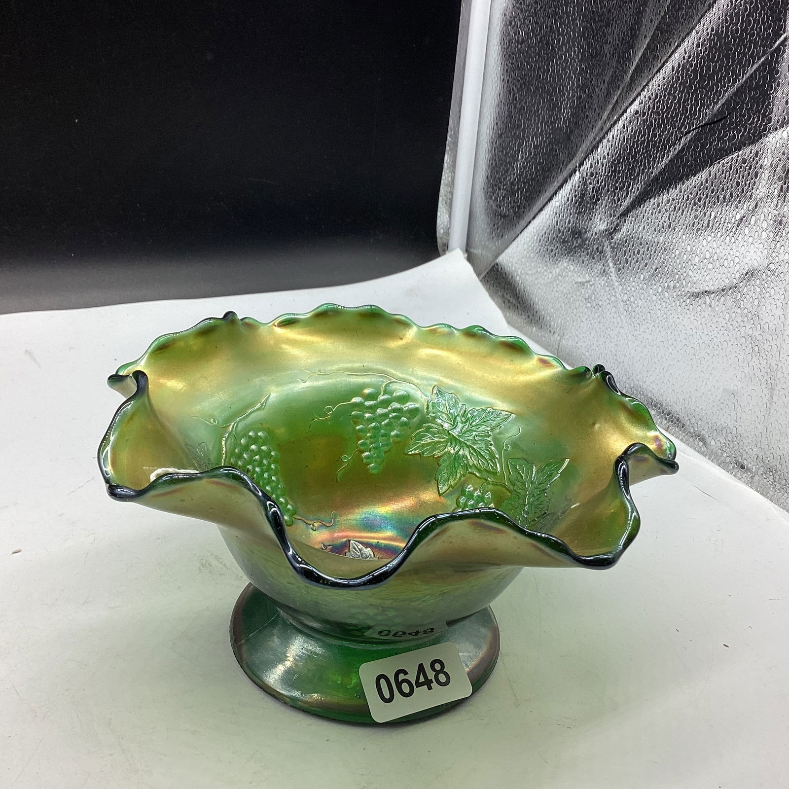 VINTAGE GRAPE & LEAF PATTERN CARNIVAL GLASS FOOTED BOWL BY NORTHWOOD: 4" T X 7 1/2" WIDE GOOD SHAPE