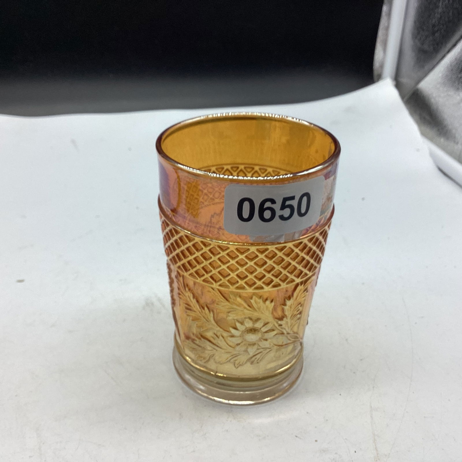 VINTAGE LATTICE & DAISEY CARNIVAL TUMBLER BY DUGAN: 4" TALL GOOD SHAPE