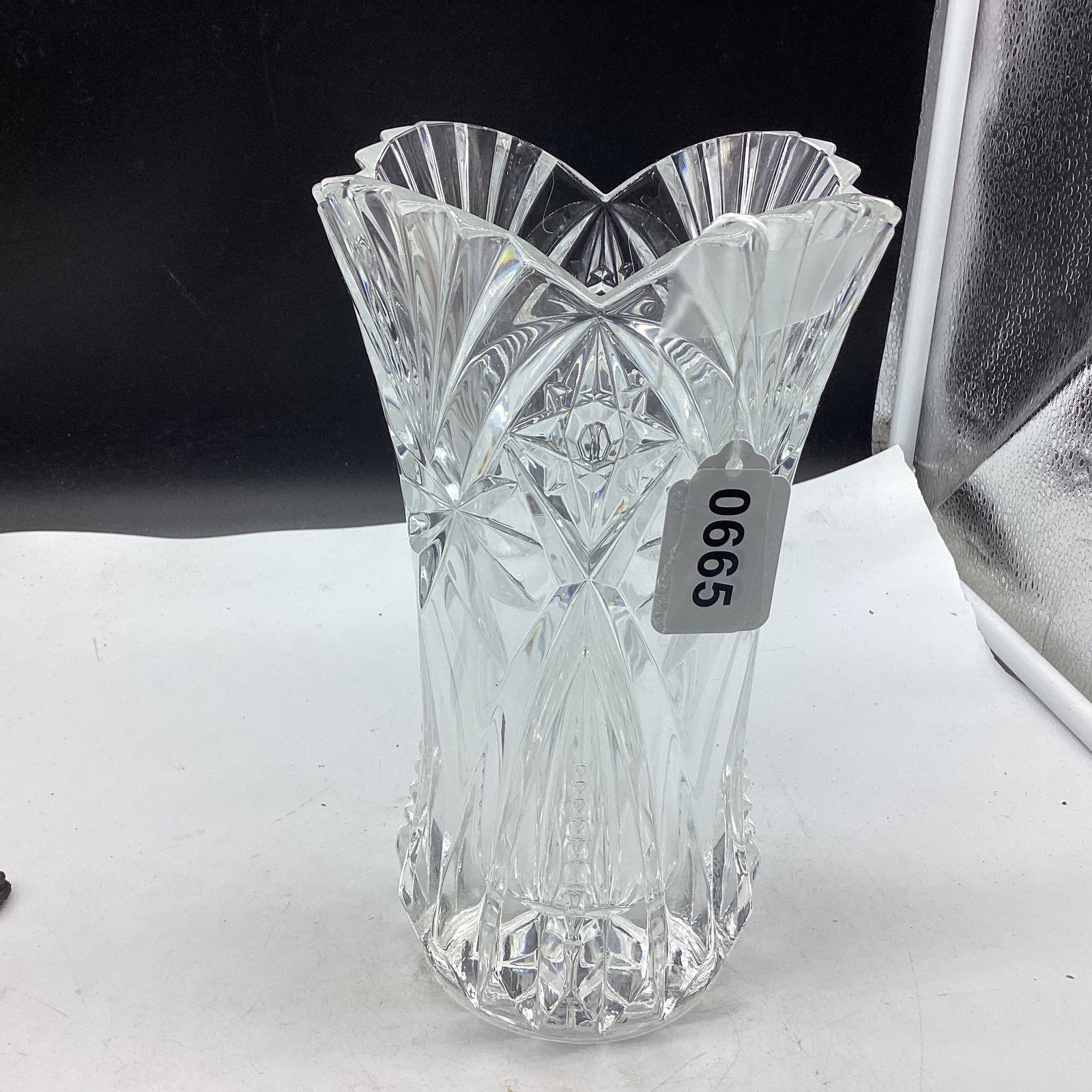 VINTAGE BRILLIANT CUT GLASS VASE (1 of 1)