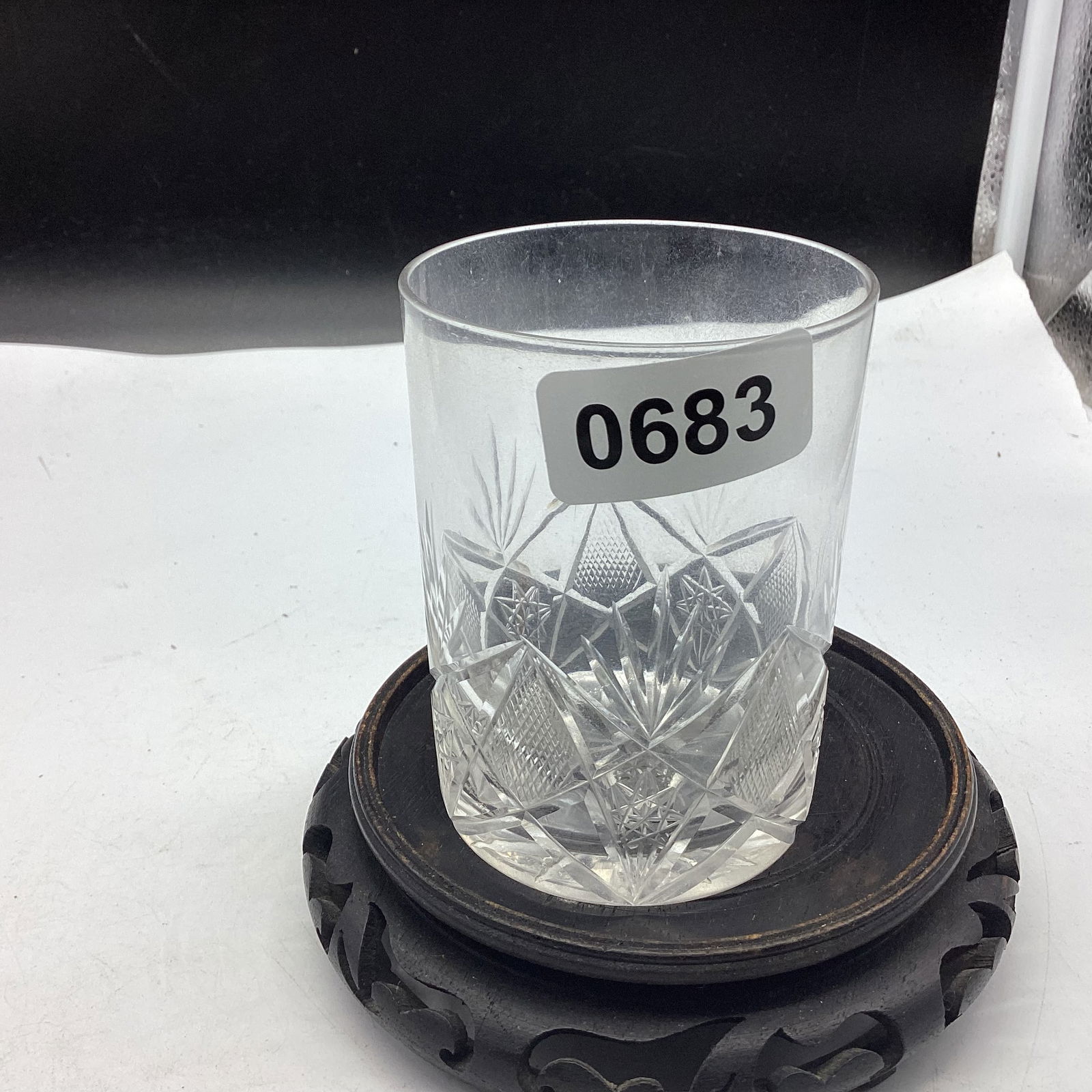 BRILLIANT CUT GLASS TUMBLER (1 of 1)