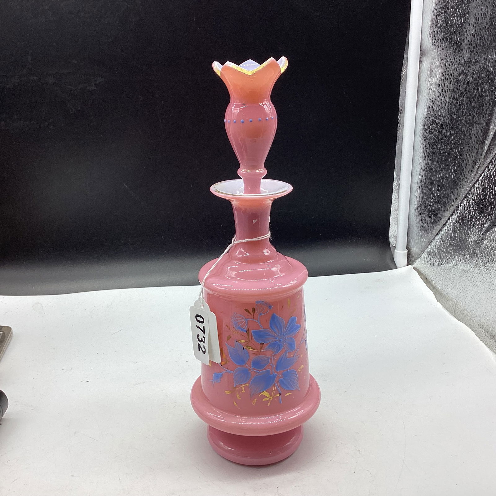 VICTORIAN ART GLASS BRISTOL DECANTER W/SHOT GLASS STOPPER: 12" TALL GOOOD SHAPE