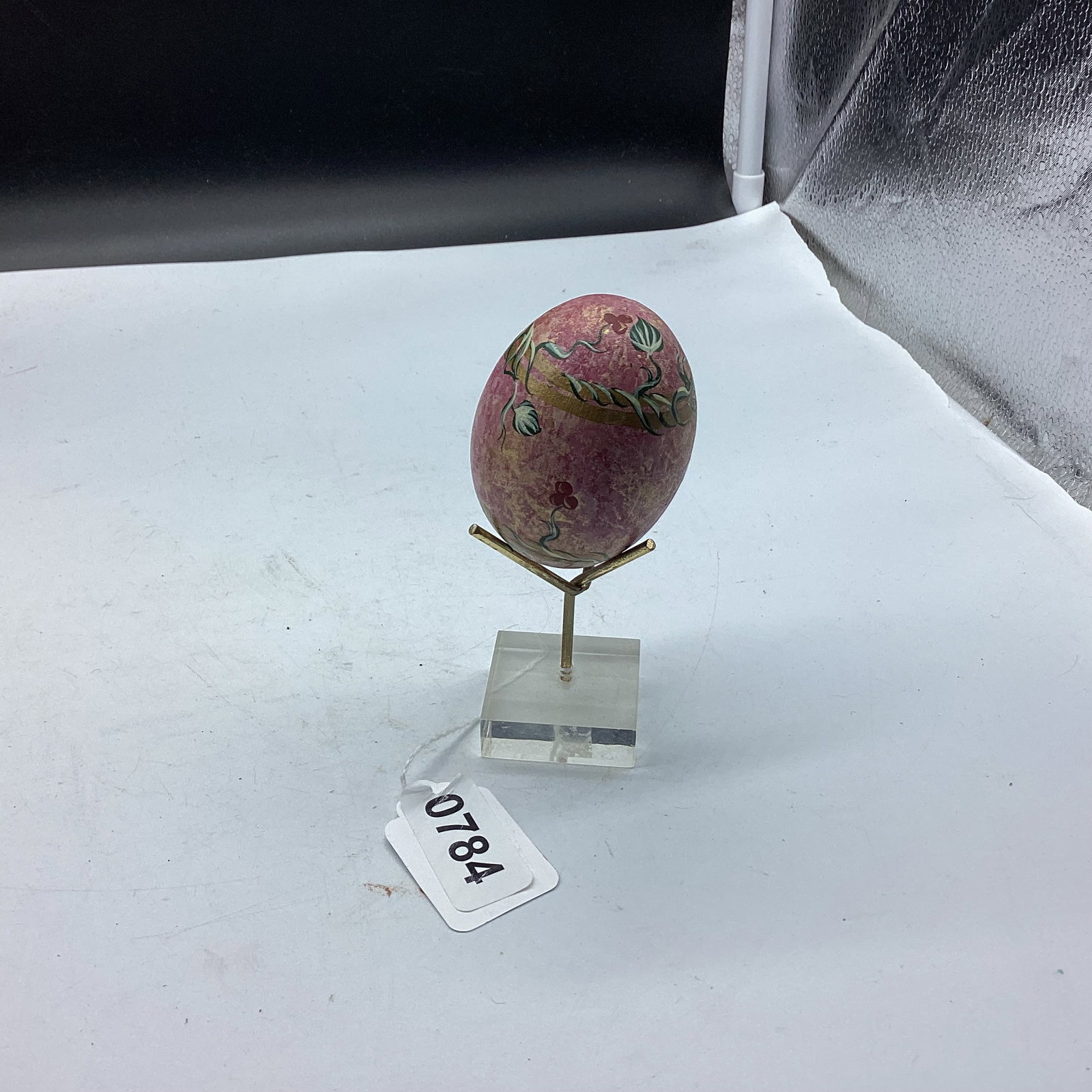 PAINTED EGG ON STAND (1 of 1)