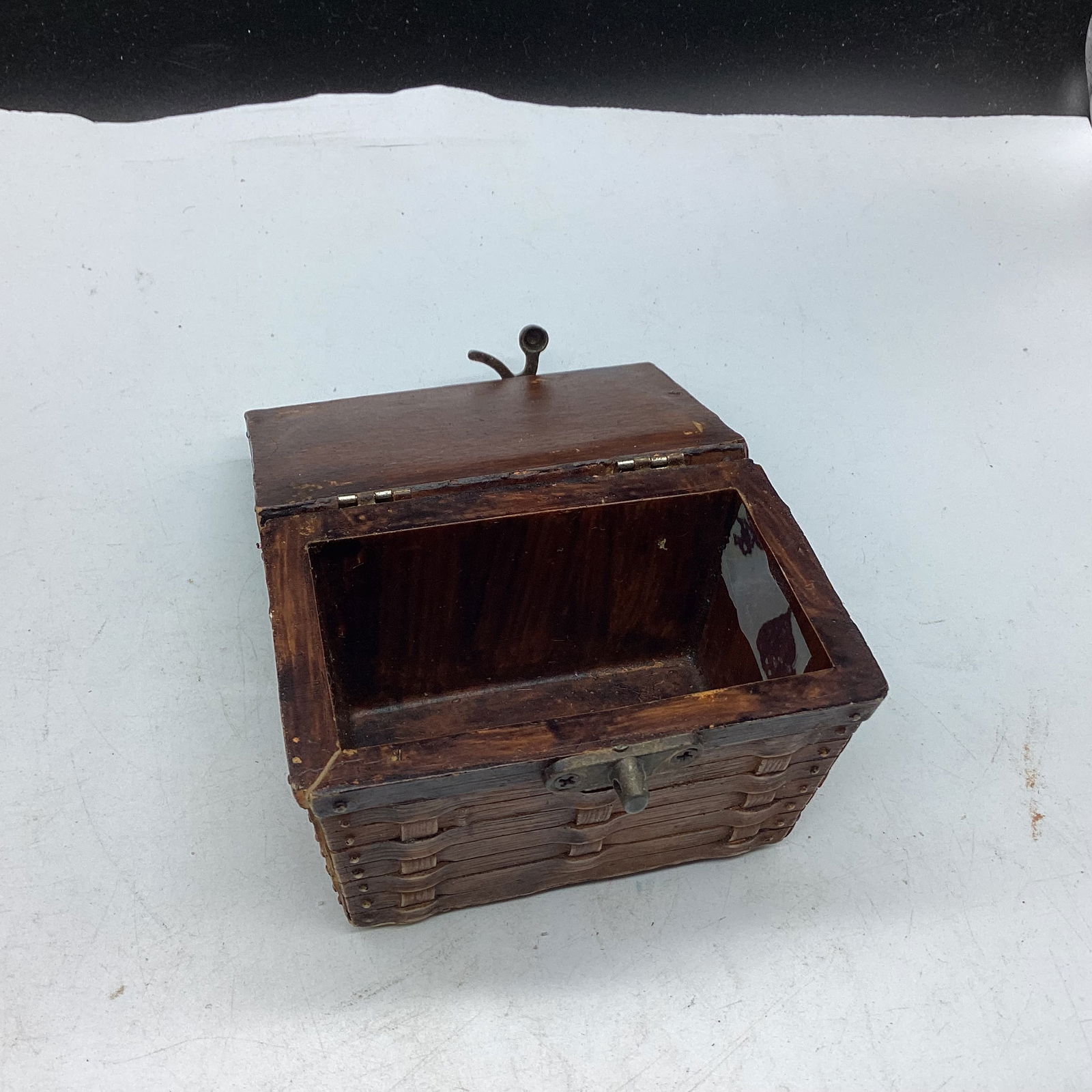 WOODEN RING BOX - 2