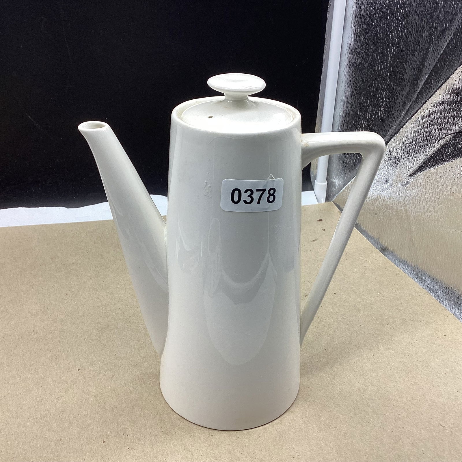 PORCELIAN MOONSTONE PATTERN CHOCLATE POT JAPAN: 9" TALL GOOD SHAPE