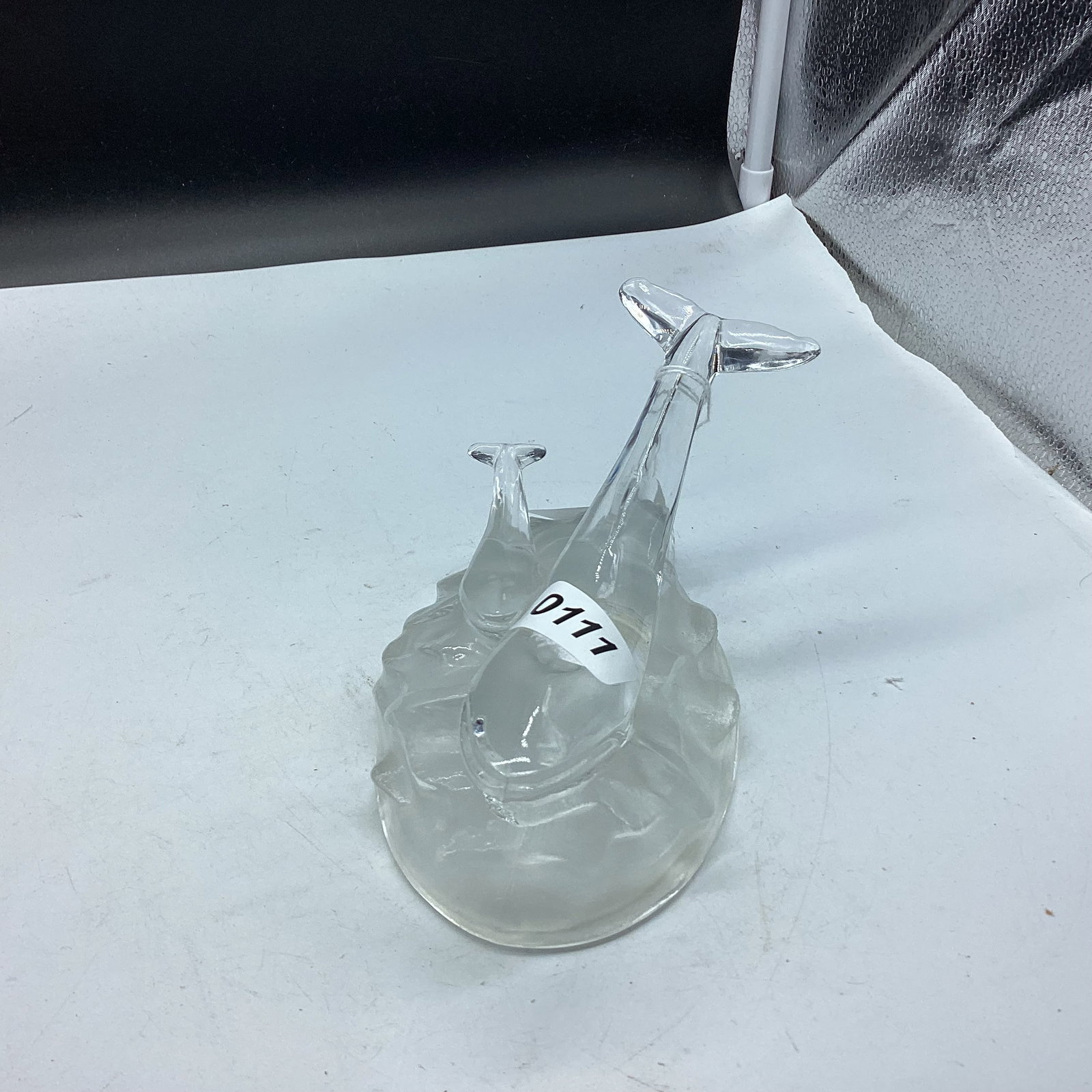 CRYSTAL ART GLASS D'AROUES HUNBECK WHALE & BABY PAPER WEIGHT: 4" W X 4" 7" TALL GOOD SHAPE