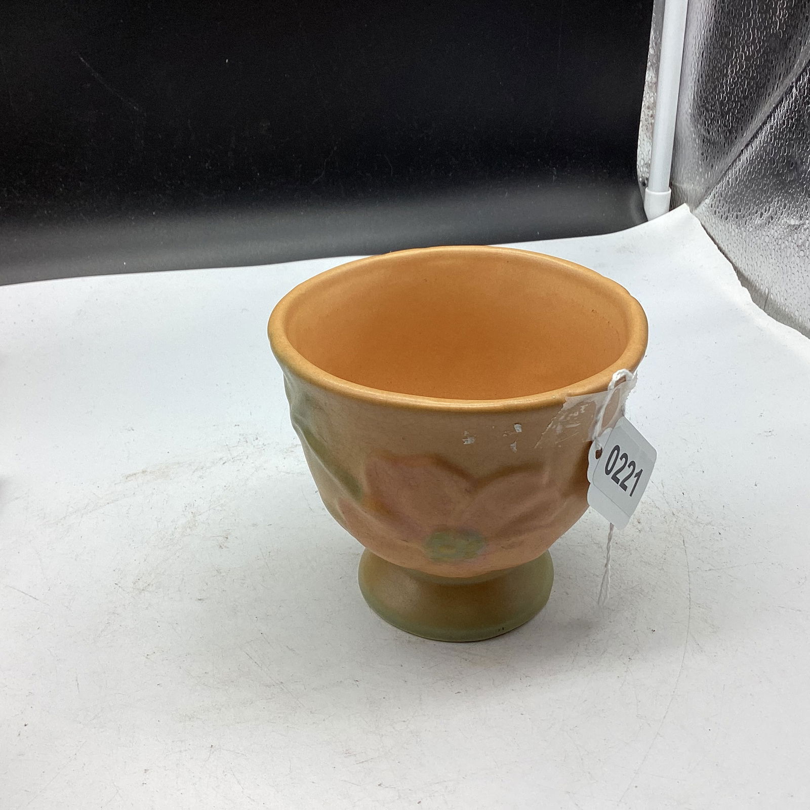 WELLER POTTERY WILD ROSE SUGAR BOWL: 4 T X 4 1/4 W GOOD SHAPE