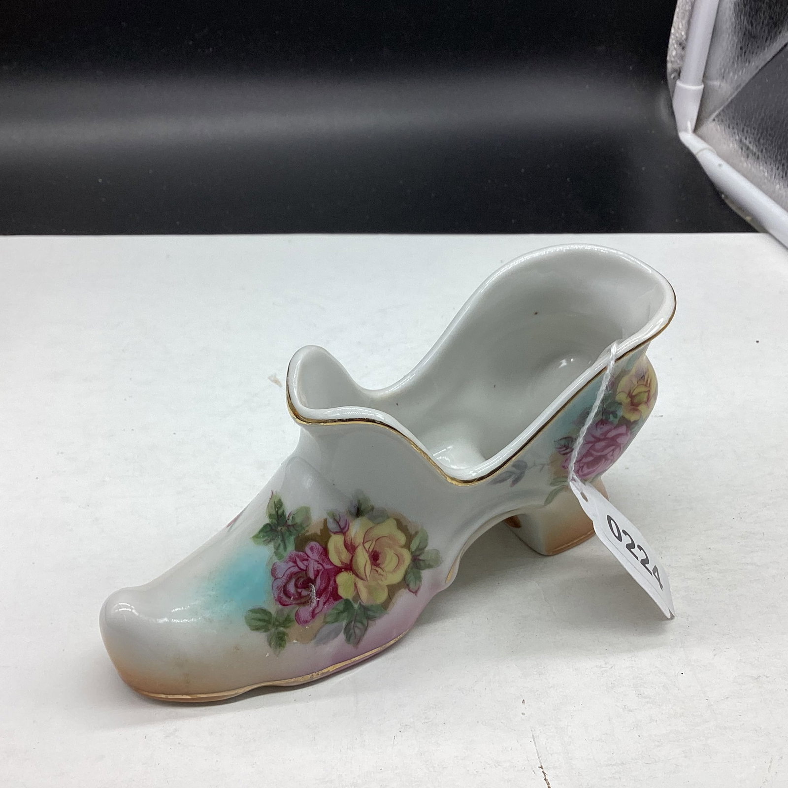 HAND PAINTED PORCELIAN SHOE: 3 T X 6 1/2 W GOOD SHAPE