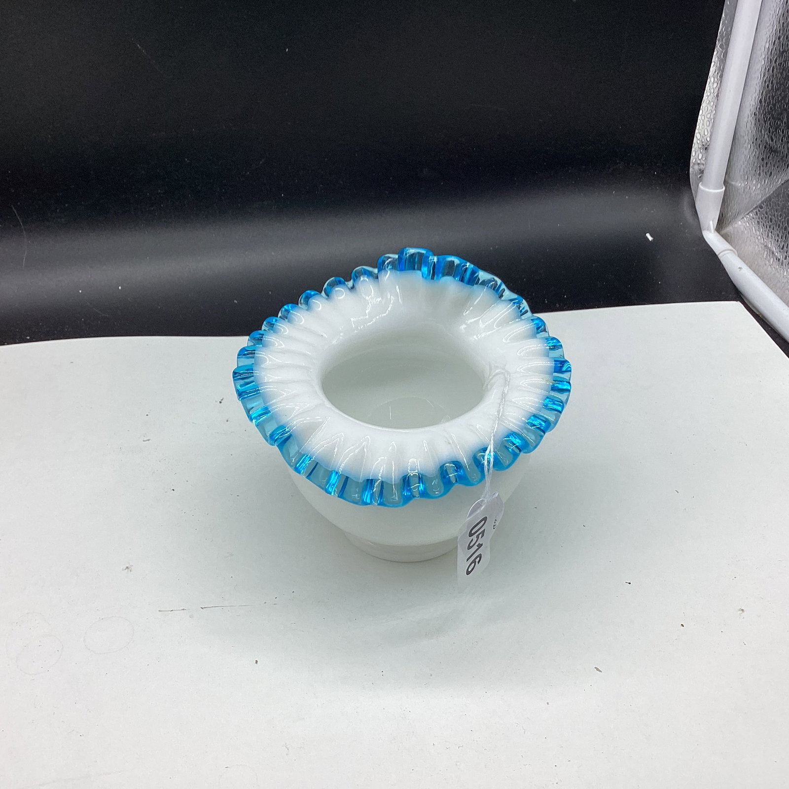 FENTON AQUA CREST VASE: 4 1/2" TALL GOOD SHAPE