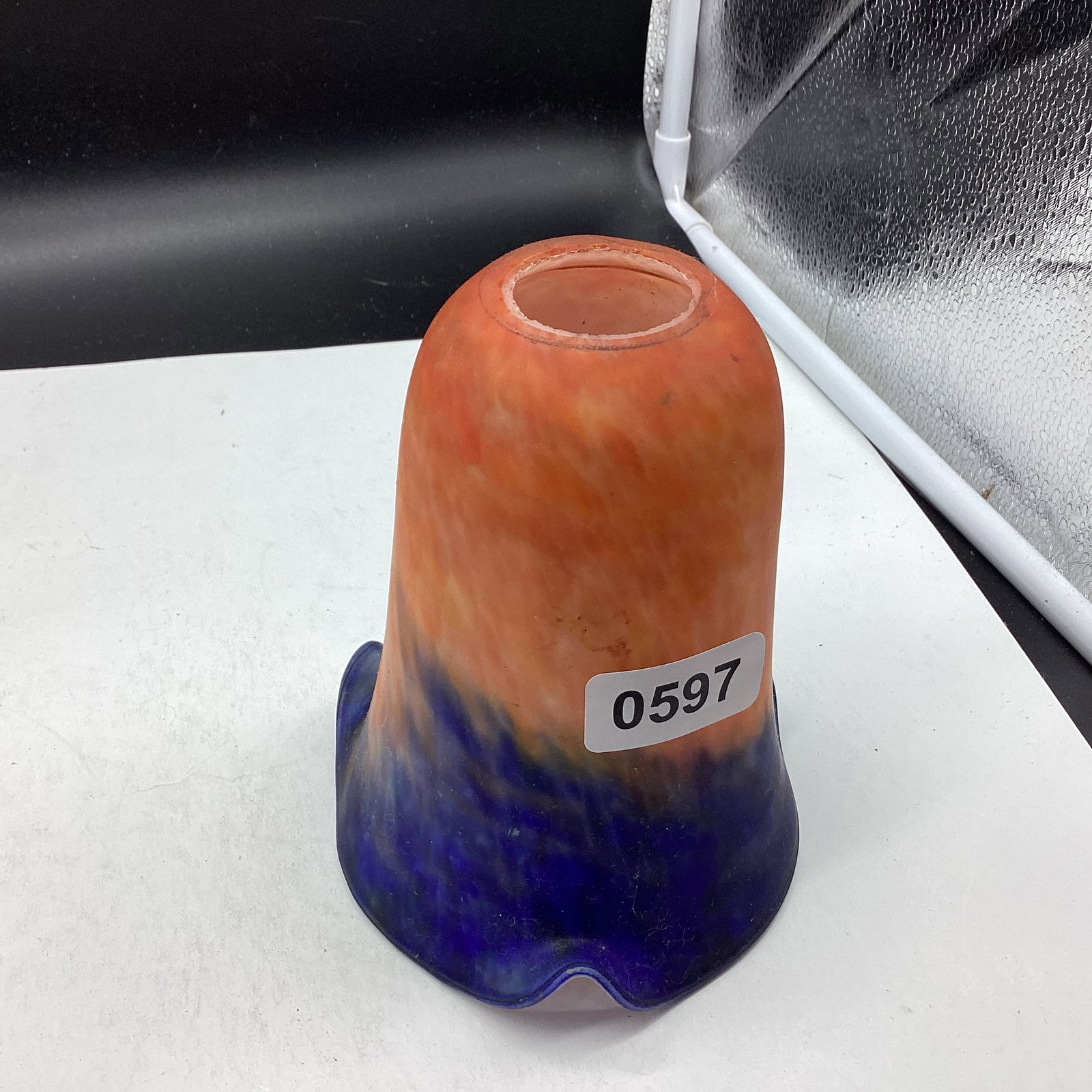 ART GLASS SHADE: 5 1/2" TALL GOOD SHAPE