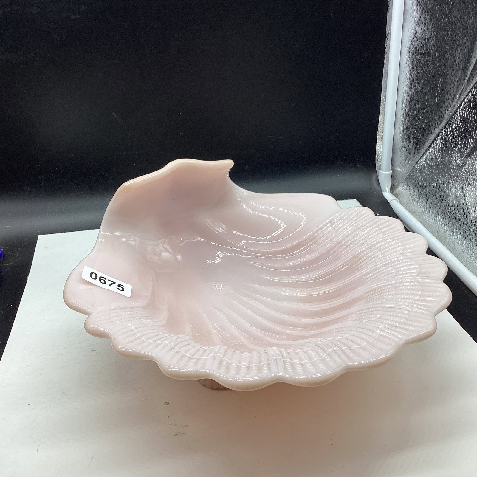 CAMBRIDGE CROWN TUSCAN 3 FOOTED SHELL BOWL: 5 1/2"T 10" W GOOD SHAPE