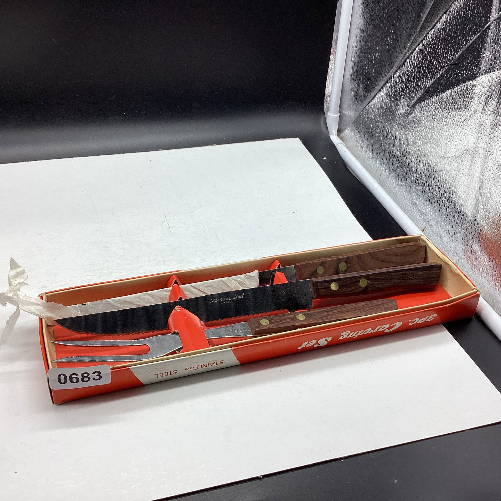 3 PC. WOODEN HANDLE CARVING SET: GOOD SHAPE