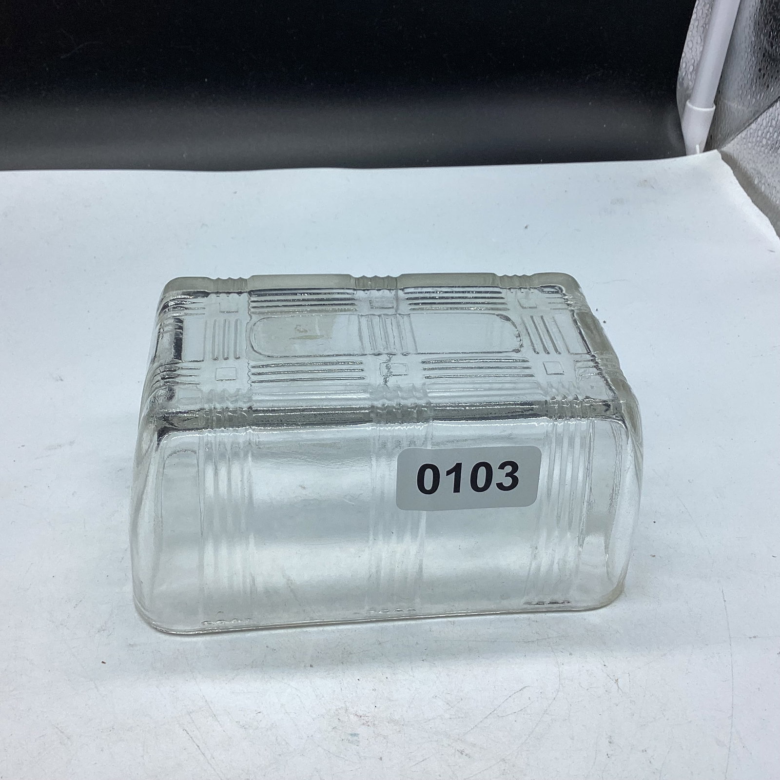 CRISS CROSS REFRIGERATOR BUTTER DISH COVER: GOOD SHAPE