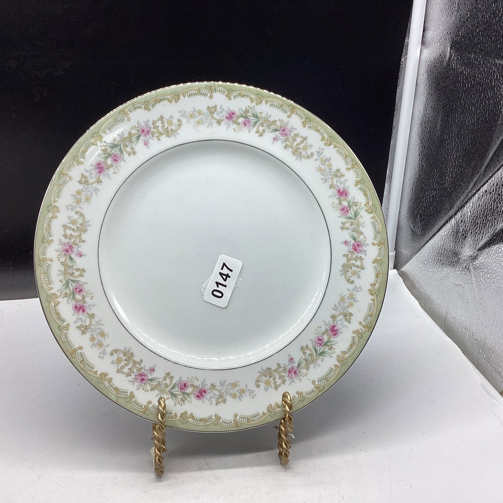 KENWOOD JAPAN PORCELIAN PLATE: 10 1/4" WIDE GOOD SHAPE