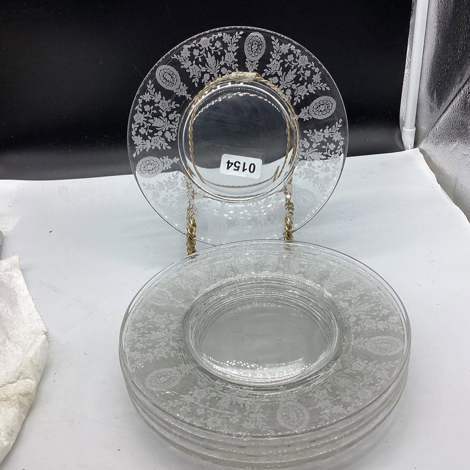 6 ELEGANT TIFAN GLASS JUNE KNIGHT LUNCHEON PLATES: 8" W GOOD SHAPE