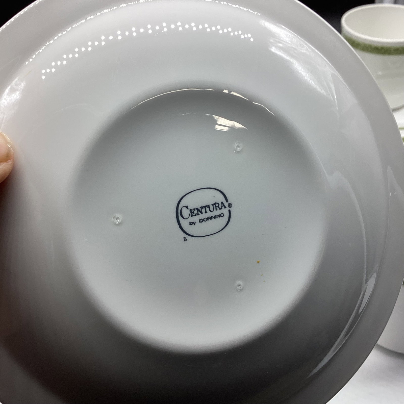 6 CORNING WARE LYNWOOD CUP & SAUCERS - 2