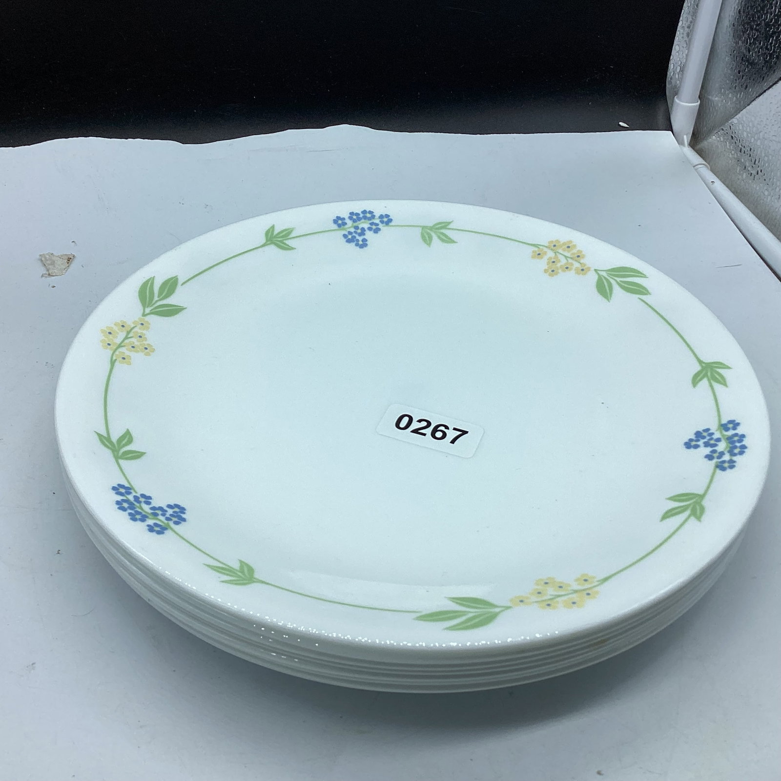 8 CORNING WARE SECRET GARDEN PATTERN PLATES: 10 1/4 WIDE GOOD SHAPE