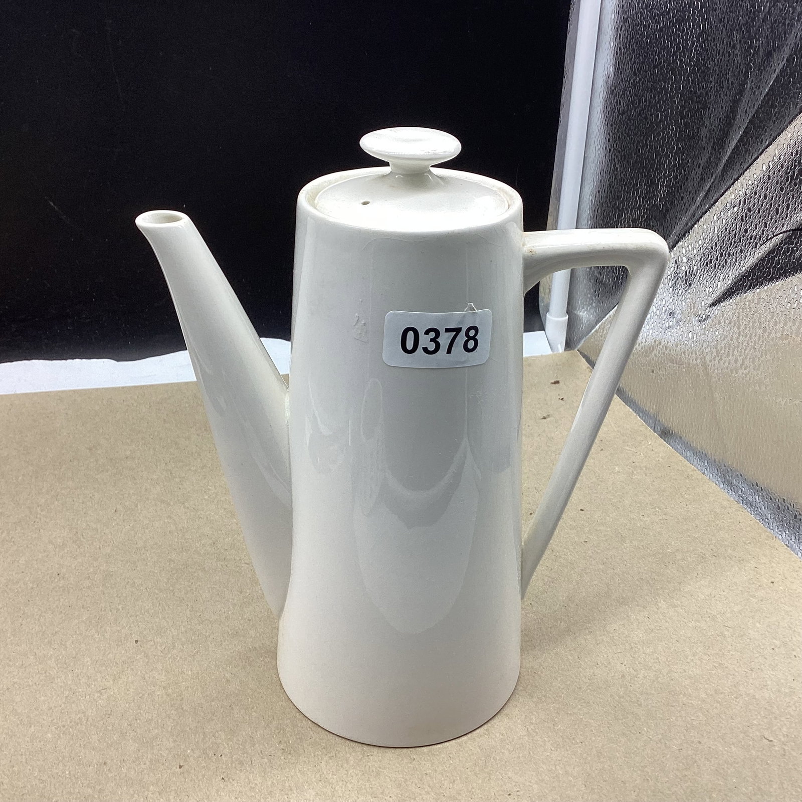 PORCELIAN MOONSTONE PATTERN CHOCLATE POT JAPAN: 9" TALL GOOD SHAPE