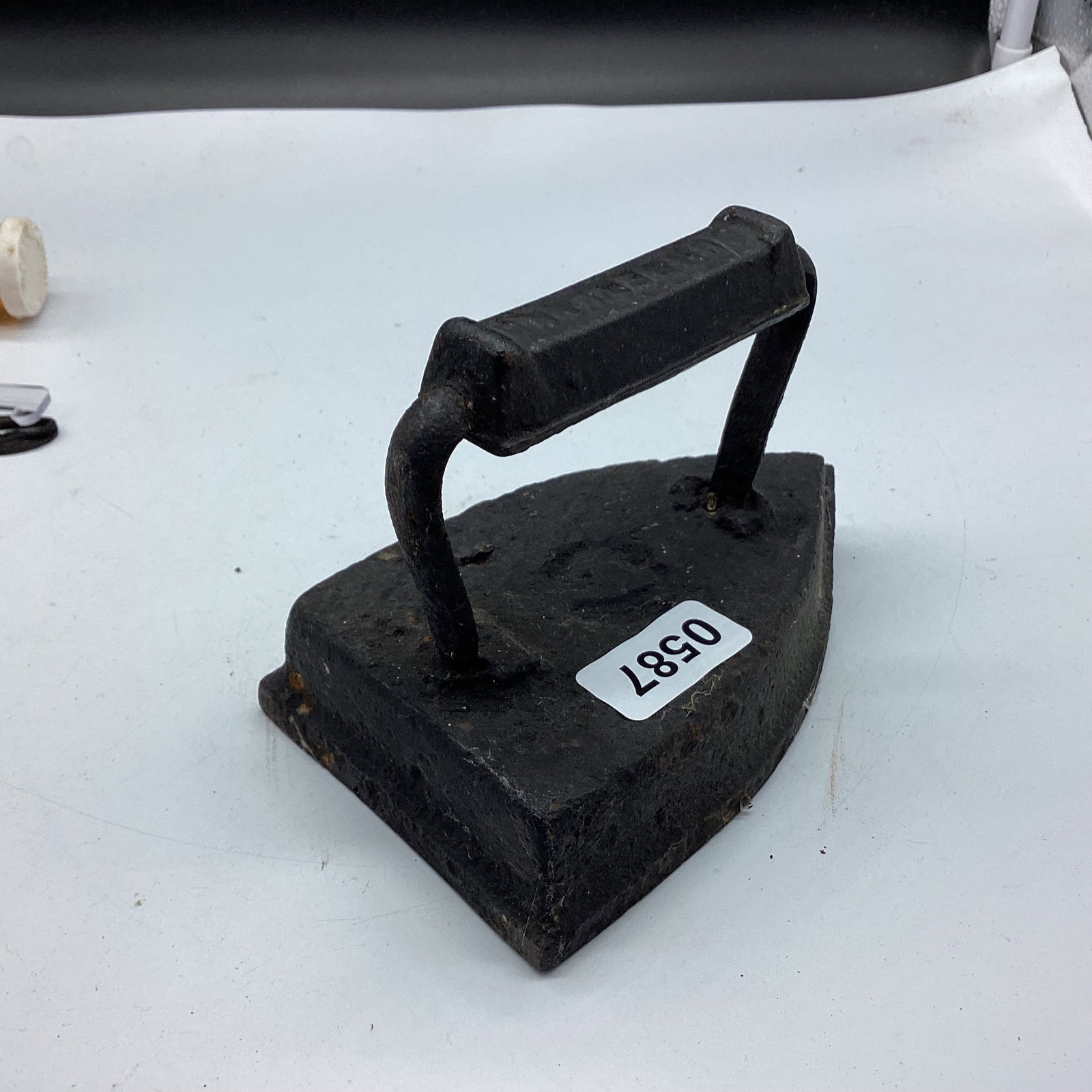 CAST IRON SMOTHING IRON CUMBERLAND : 4 X 6 GOOD SHAPE