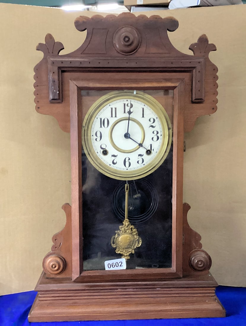 VINTAGE MANDLE CLOCK (1 of 4)