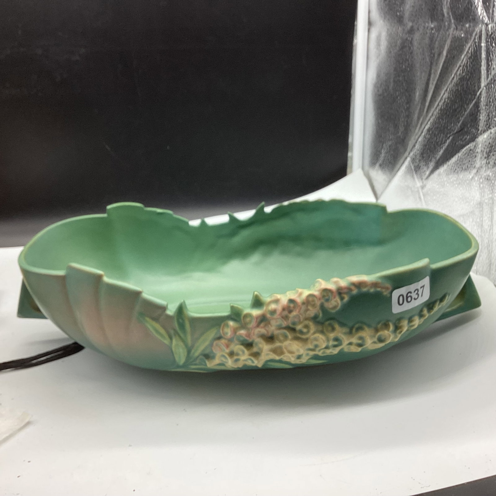 ROSEVILLE FOX GLOVE PATTERN OVAL CONSOLE BOWL 425-14 (1 of 3)