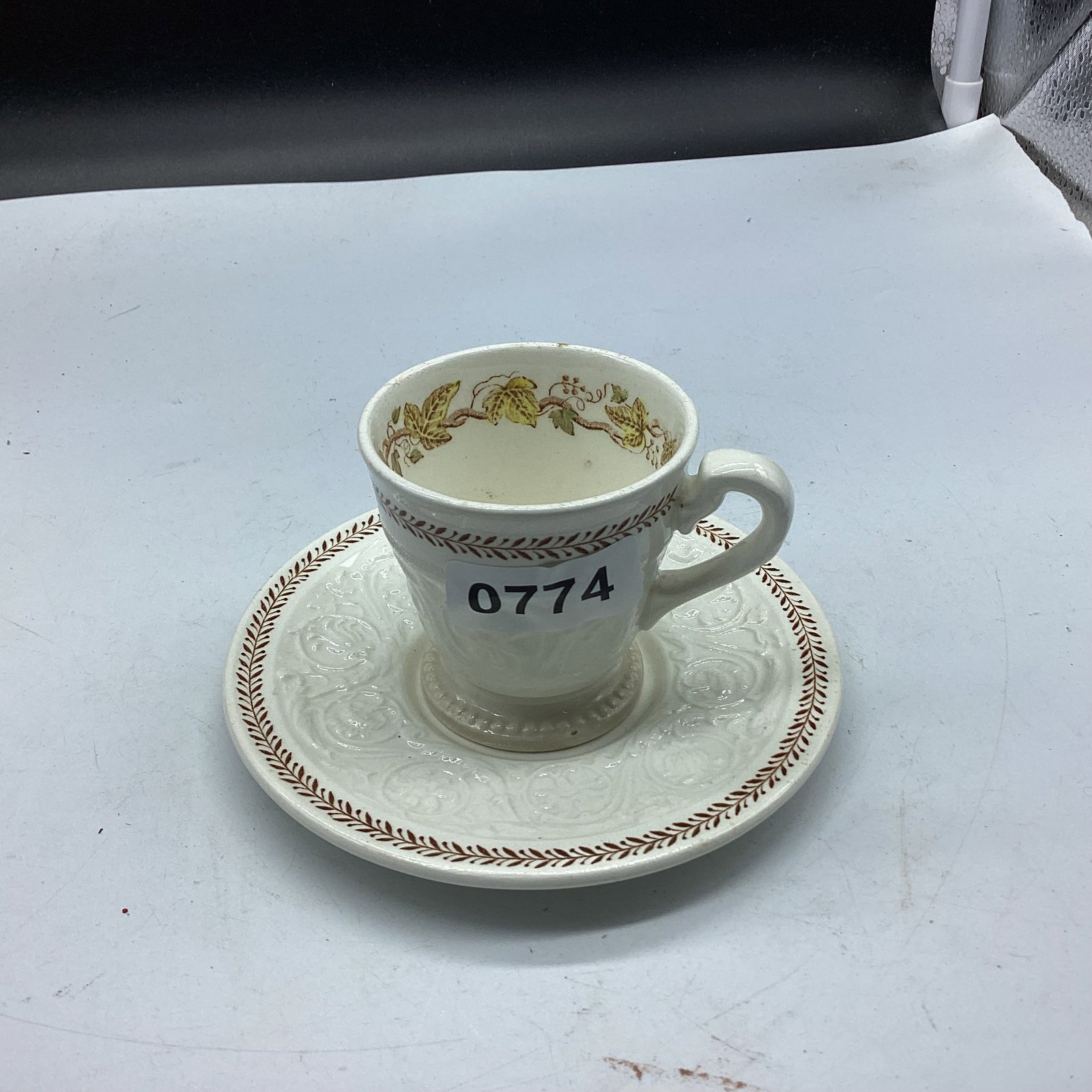 PORCELIAN DEMIOTASSIE CUP & SAUCER WEDGEWOOD ENGLAND: GOOD SHAPE