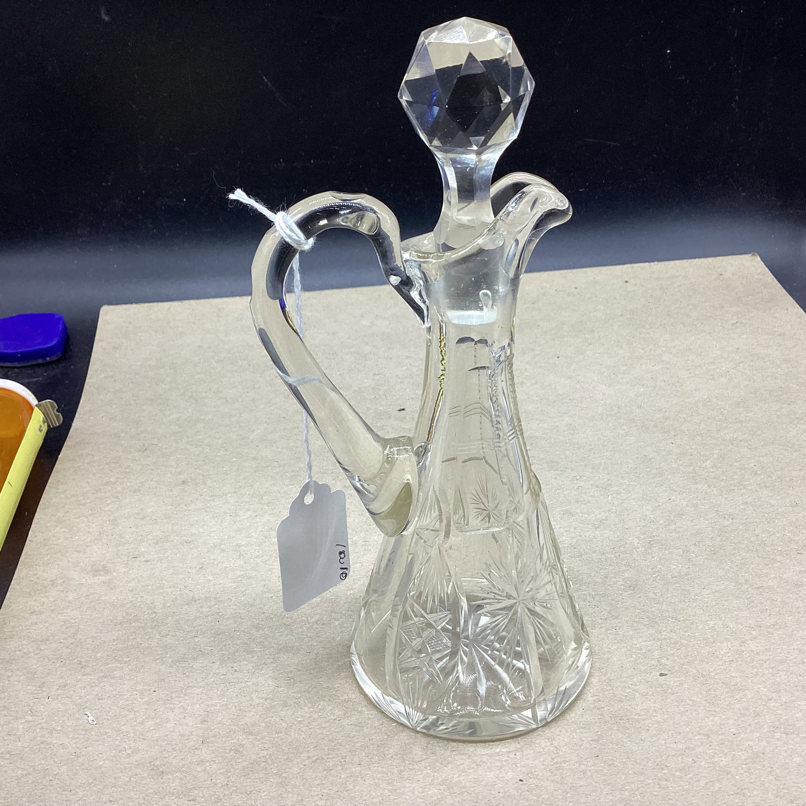 AMERCIAN BRILLIANT CUT GLASS CRUET STARBURST PATTERN (1 of 1)