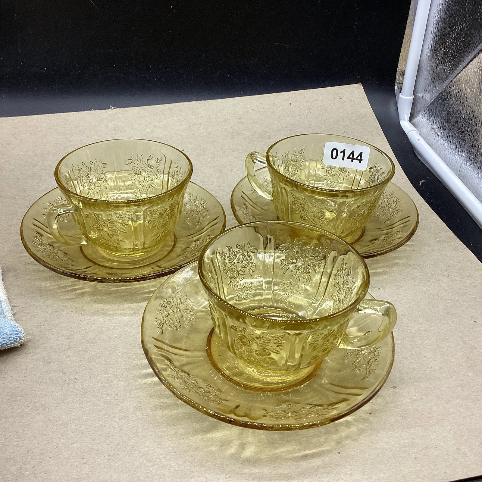 3 DEPRESSION CABBAGE ROSE CUP & SAUCERS (1 of 1)