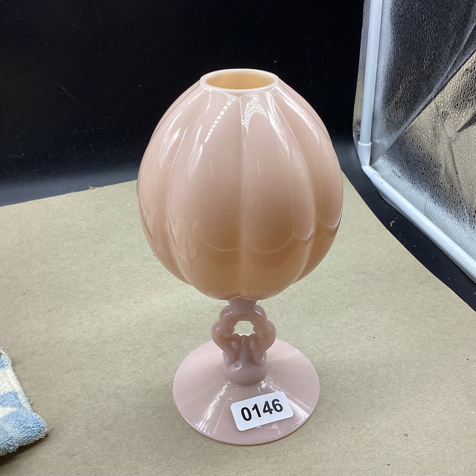 CAMBRIDGE CROWN TUSCAN IVY BALL VASE WOPEN KEYHOLE STEM: 8 1/2" TALL GOOD SHAPE