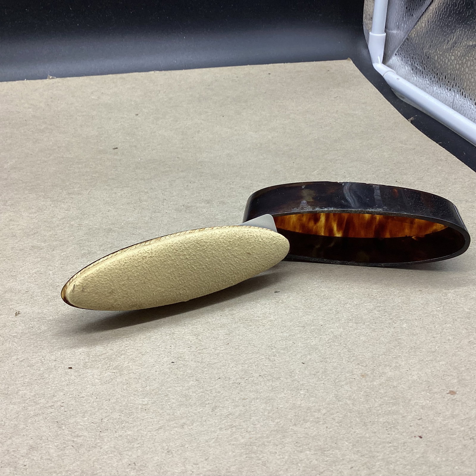 FAUX TORTOISE SHELL LUCITE FINGER NAIL BUFFER - 2