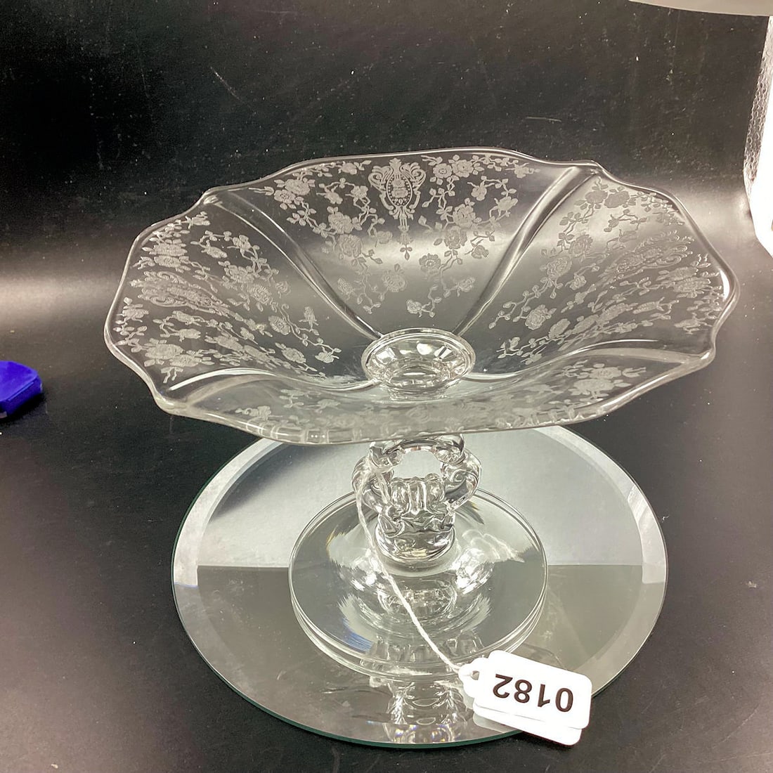 CAMBRIDGE ROSEPOINT KEY HOLE HAND BLOWN COMPOTE: 5 3/8 X 7 1/2 GOOD SHAPE