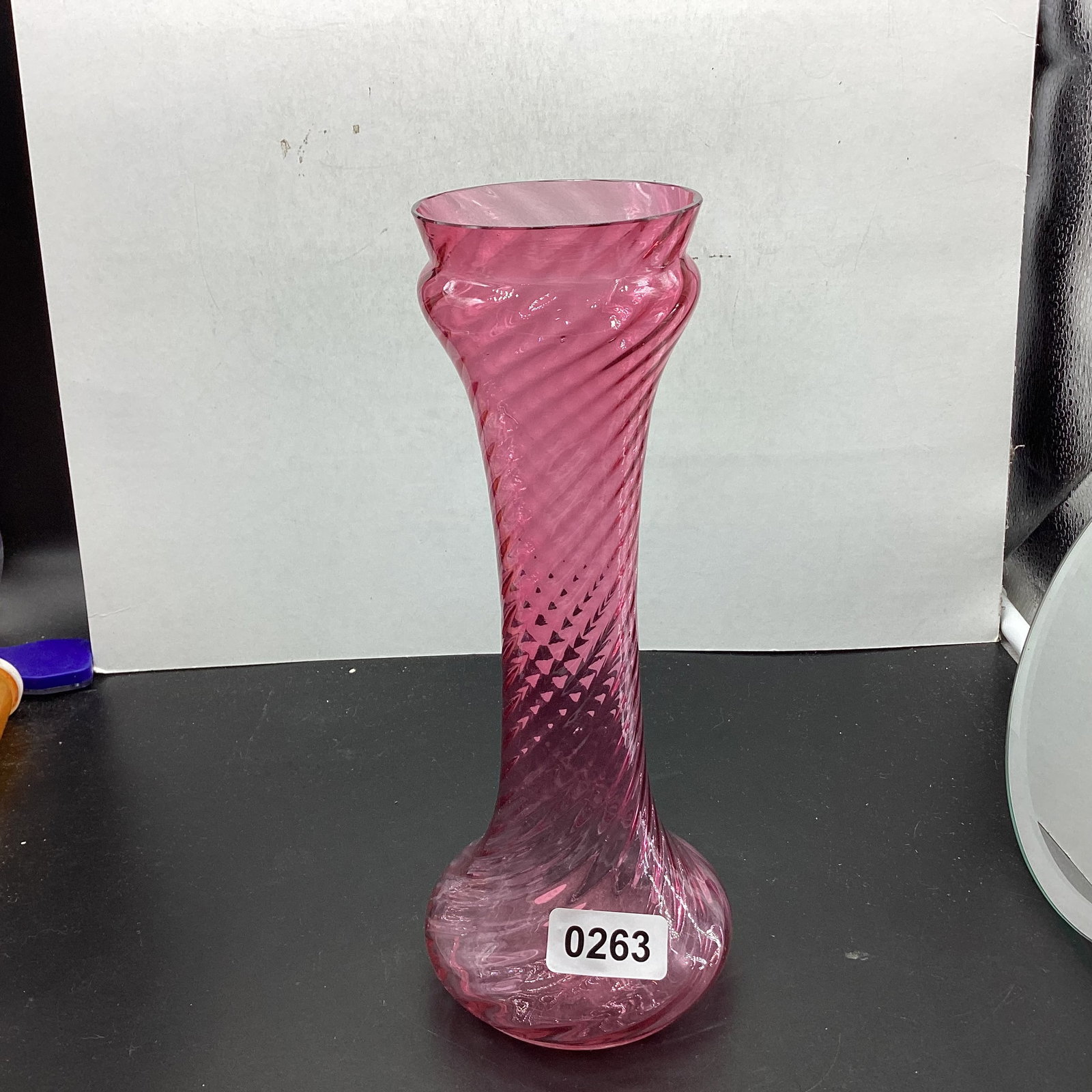 FENTON CRANBERRY SWIRLED VASE (1 of 1)