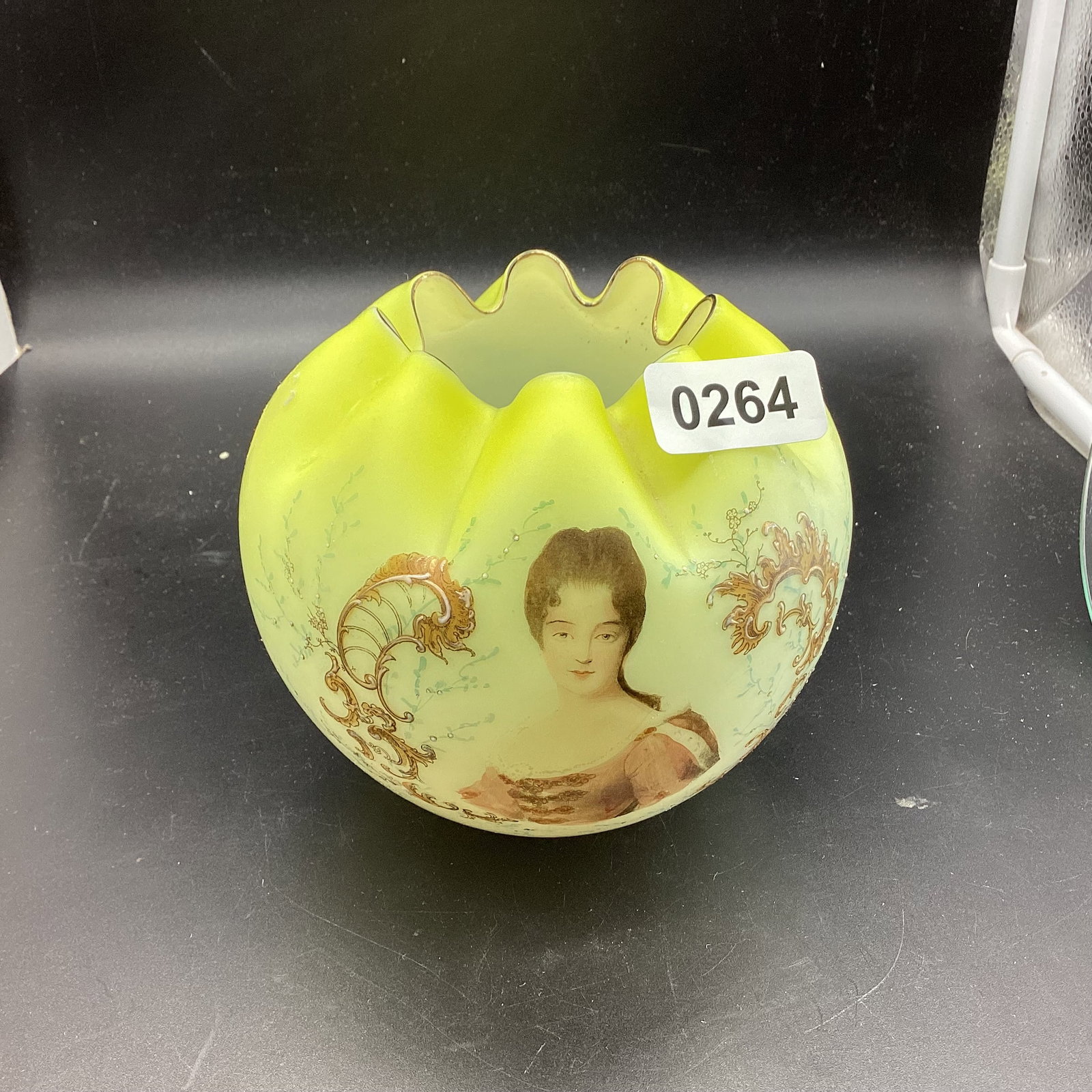 VICTORIAN HAND BLOWN AT GLASS ROSE BOWL: 5" X 5 1/2" GOOD SHAPE