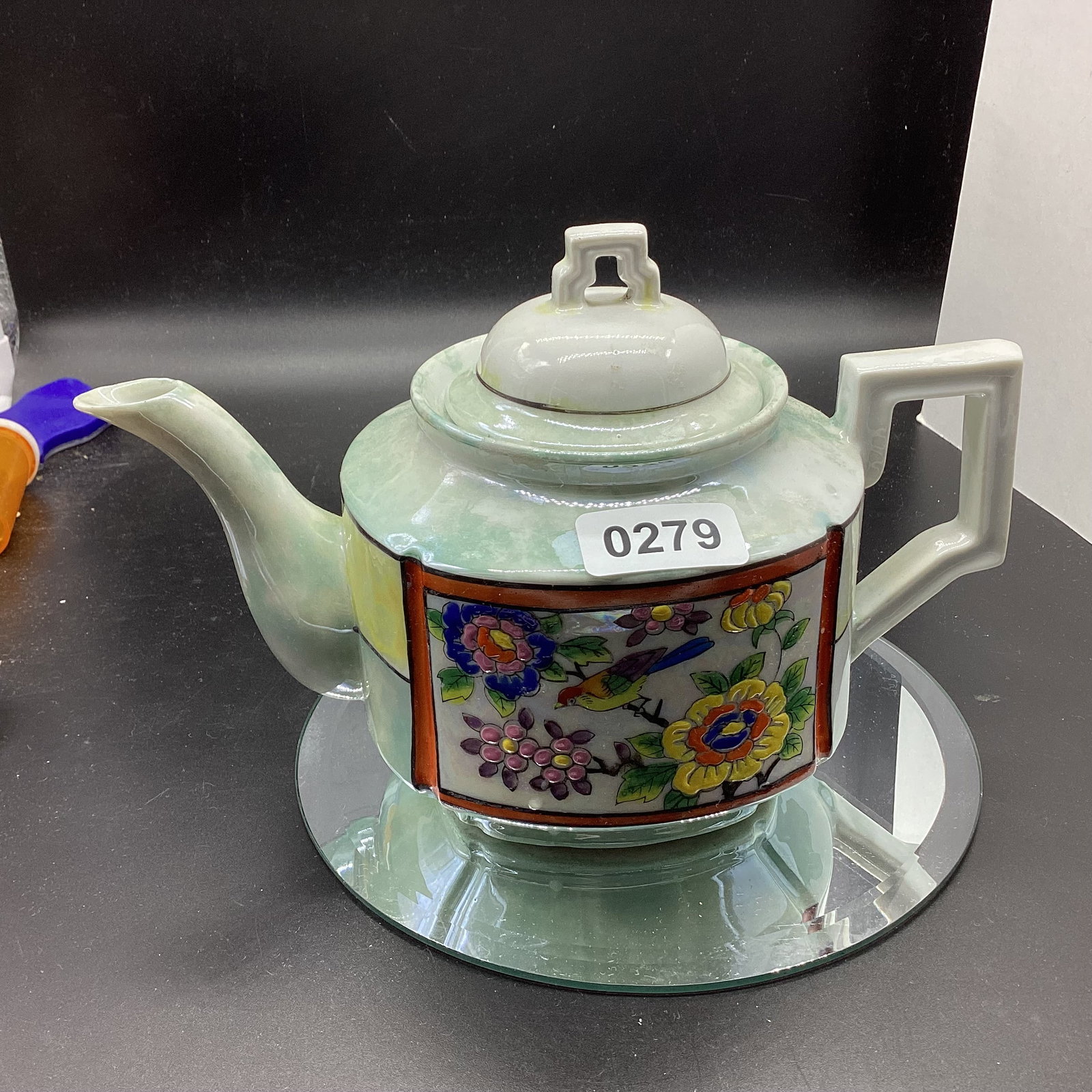 JAPAN LUSTERWARE TEA POT : HAS CHIP UNDER LID