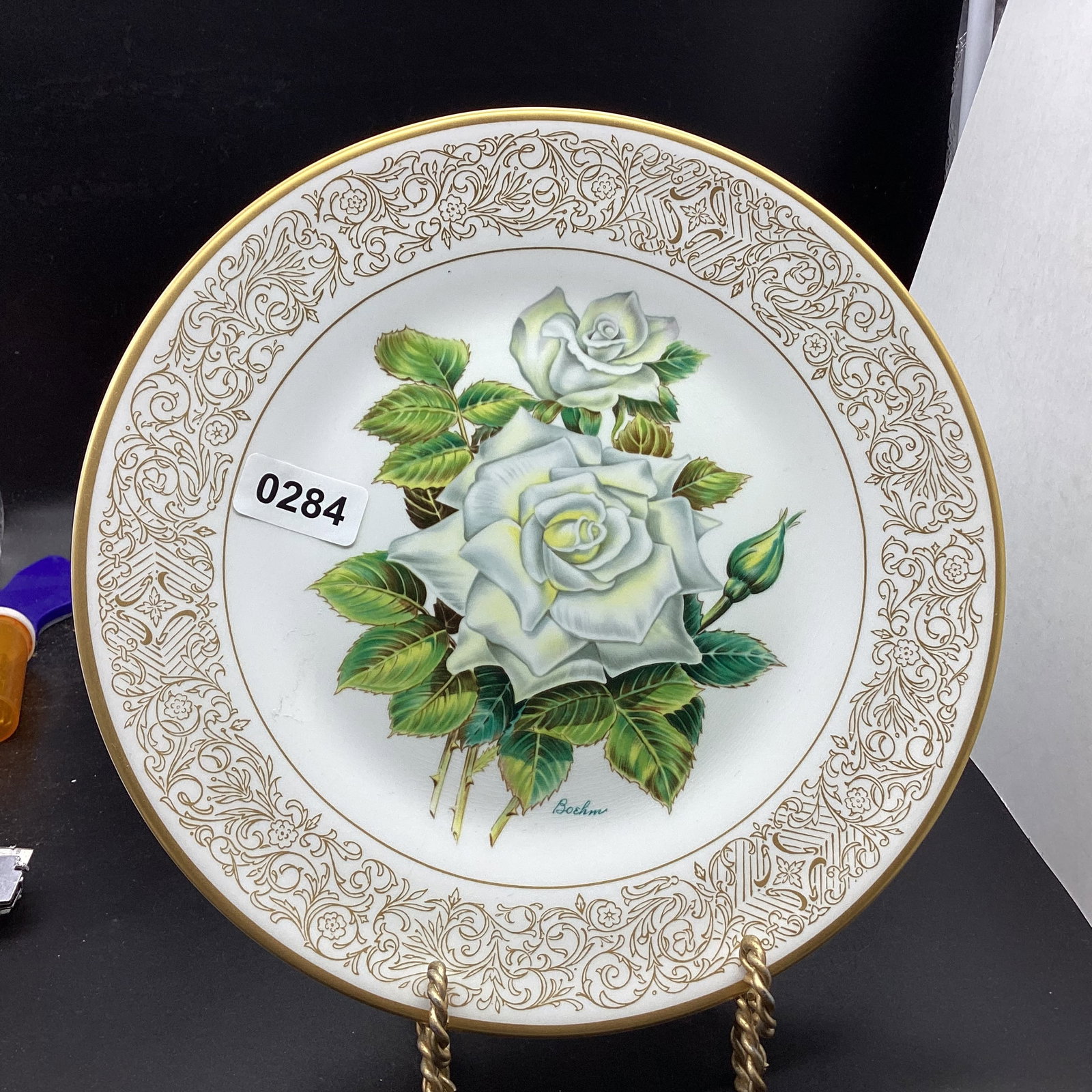 THE WHITE MASTERPIECE ROSE PLATE BY EDWARD BOEHM : 10 3/4" WIDE GOOD SHAPE