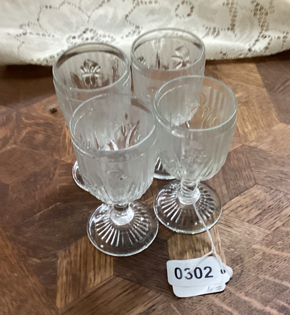 4 DEPRESSION IRIS & HERRINGBONE CORDIALS: 4 1/4 TALL GOOD SHAPE
