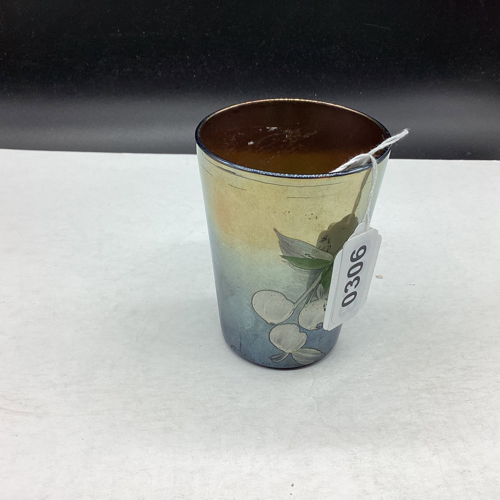 VINTAGE HAND PAINTED CARNIVAL GRAPE PATTERN TUMBLER: 3 3/4" TALL GOOD SHAPE
