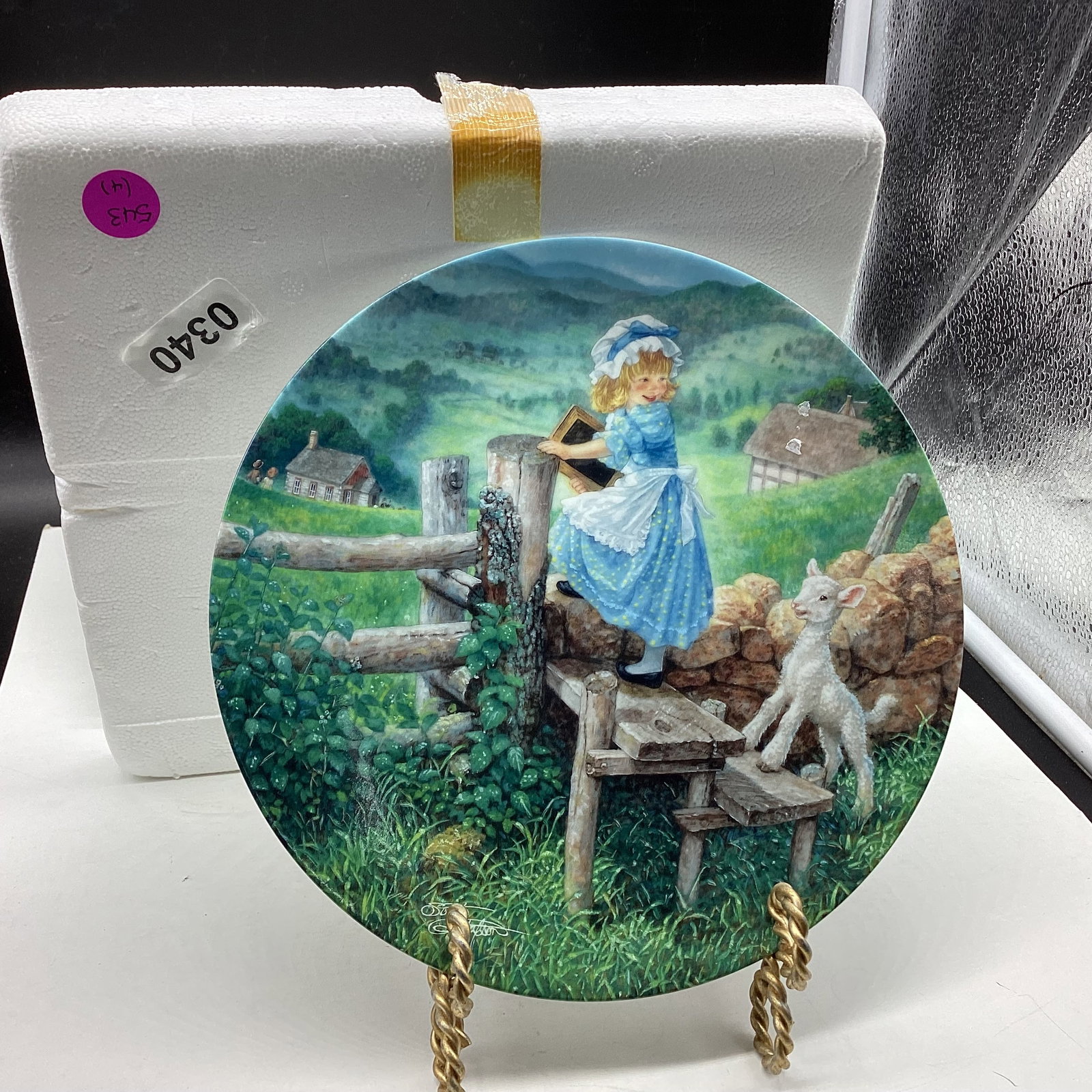MARY HAD A LITTLE LAMB COLLECTOR PLATE: 8" WIDE GOOD SHAPE
