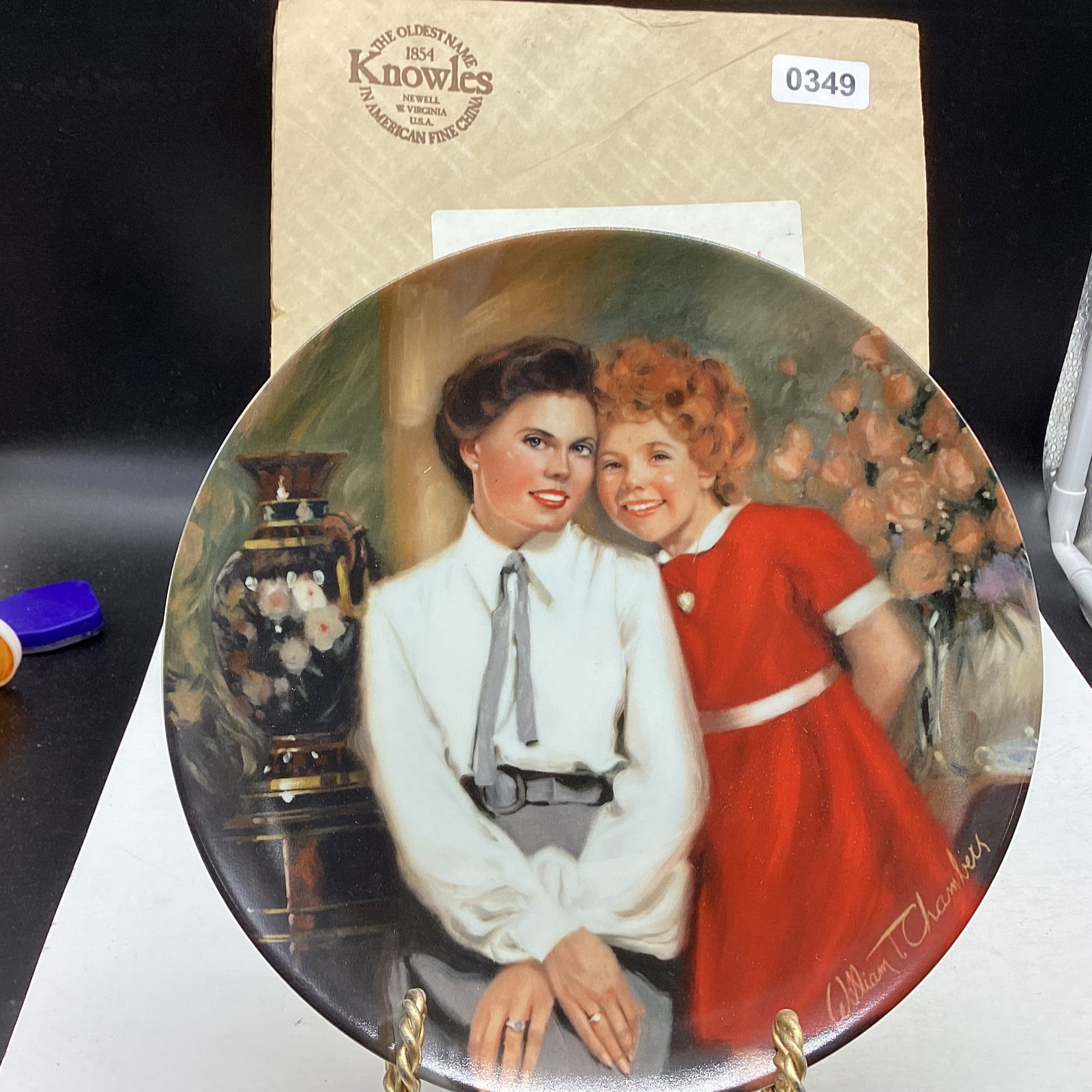 ANNIE & GRACE COLLECTYOR PLATE (1 of 2)