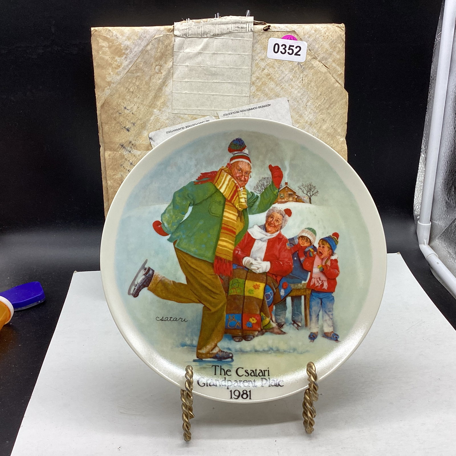 1981 GRAND PARENT COLLECTOR PLATE (1 of 2)