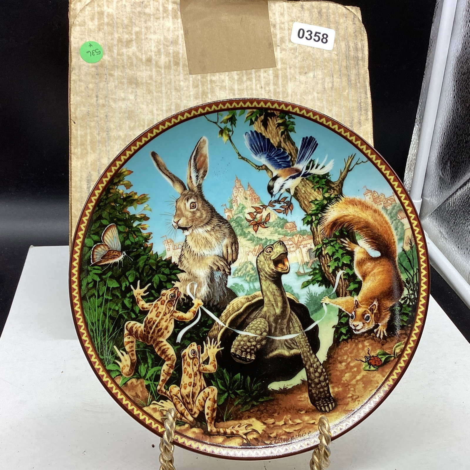 1988 THE HARE & TORTOISE COLLETOR PLATE: 7 3/4" WIDE GOODSHAPE