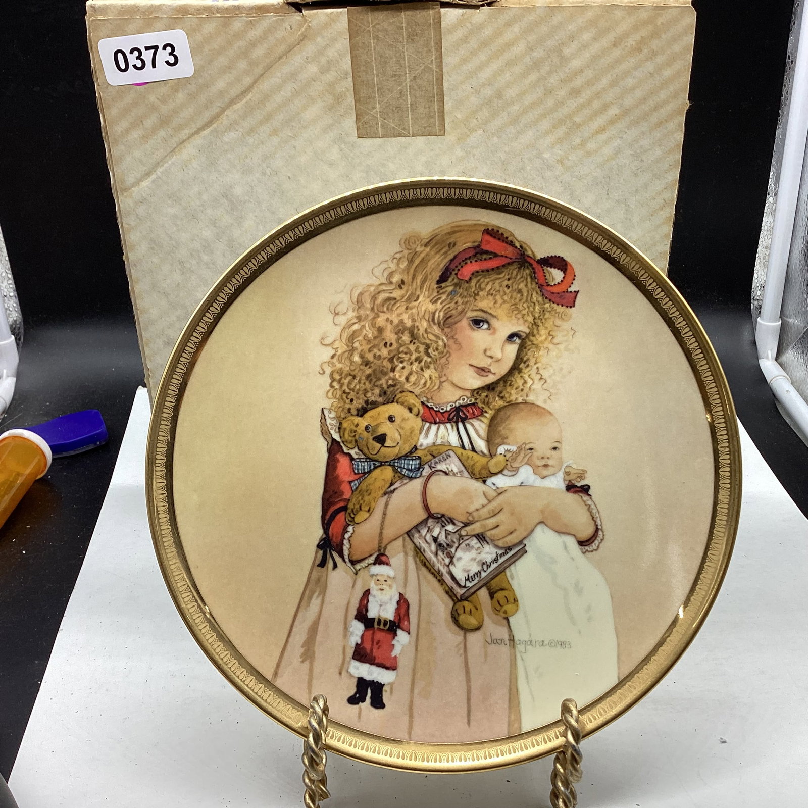1983 CAROL BY JAN HAGARA COLLECTOR PLATE: 8 1/2" WIDE GOOD SHAPE