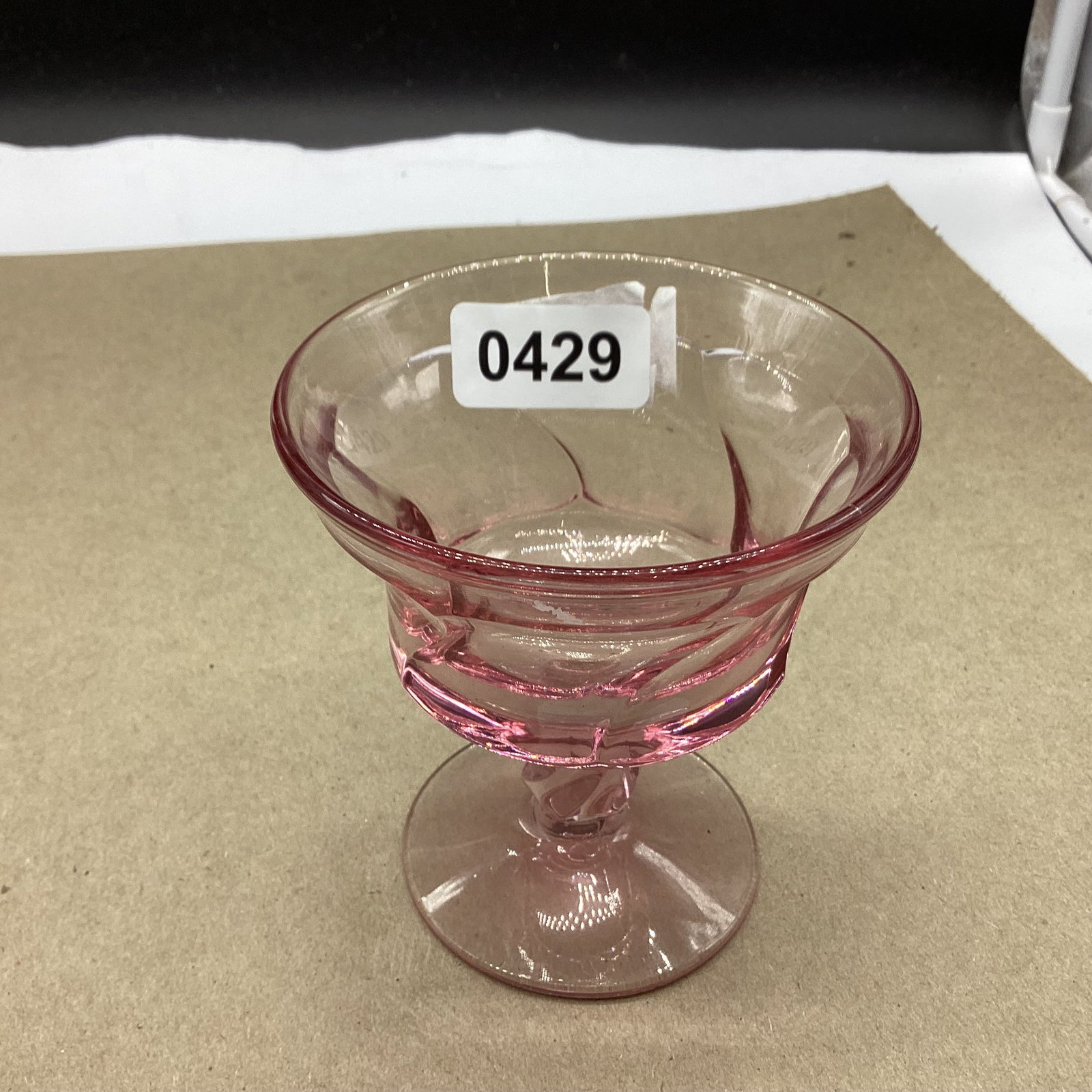FOSTORIA JAMES TOWN SHERBERT: 4 1/4" TALL GOOD SHAPE