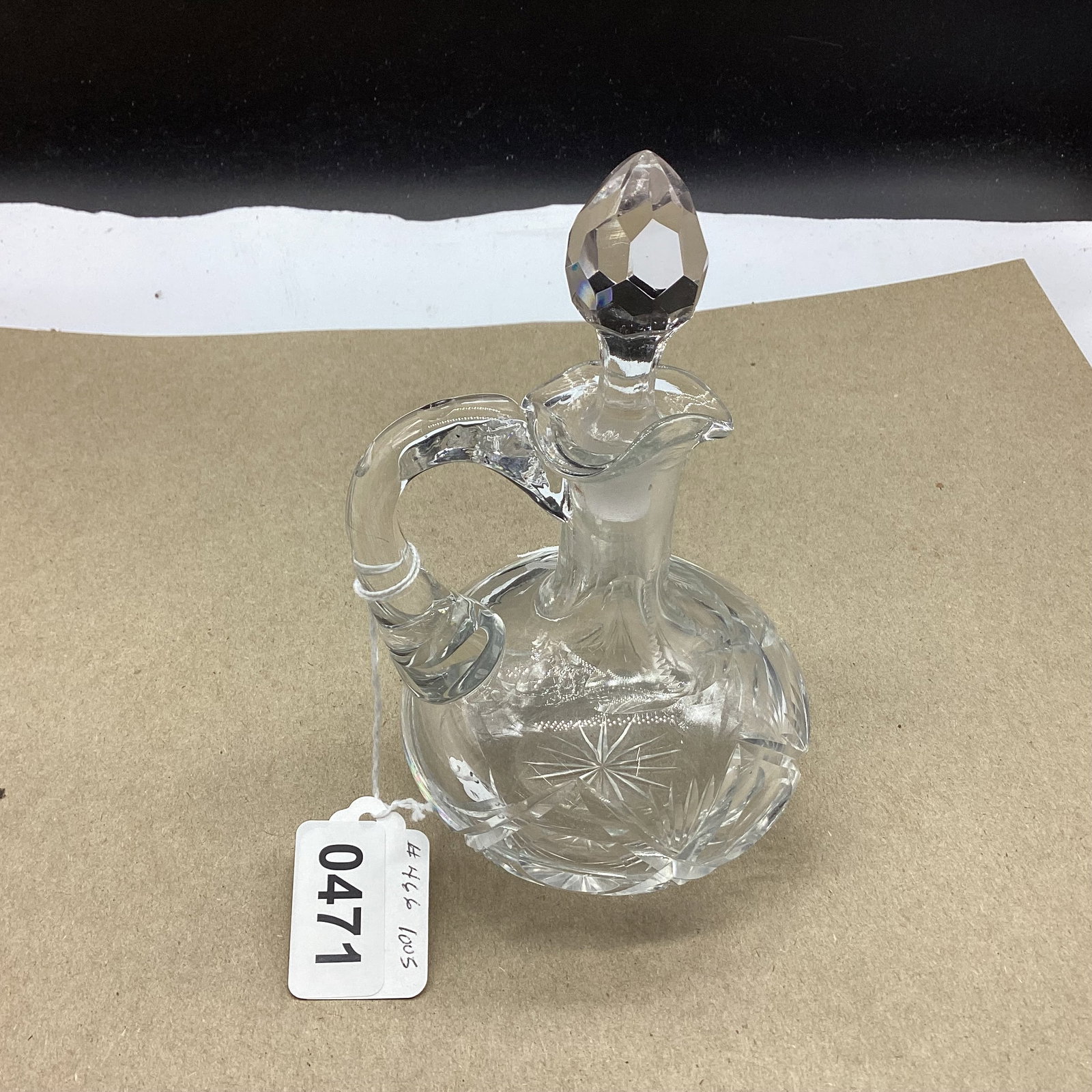 VINTAGE BRILLIANT CUT GLASS CRIEUT STARBURST PATTERN: 6 1/23" TALL GOOD SHAPE